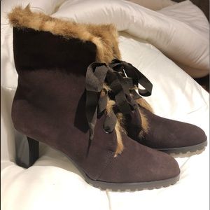 brown suede lace up boots with faux fur lining NWOT